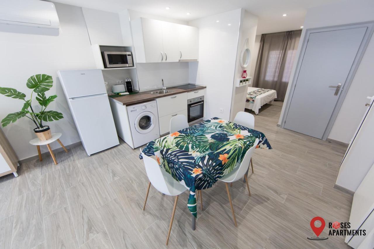 Roses Apartments Tropical Loft Vista Mar Lateral Bagian luar foto