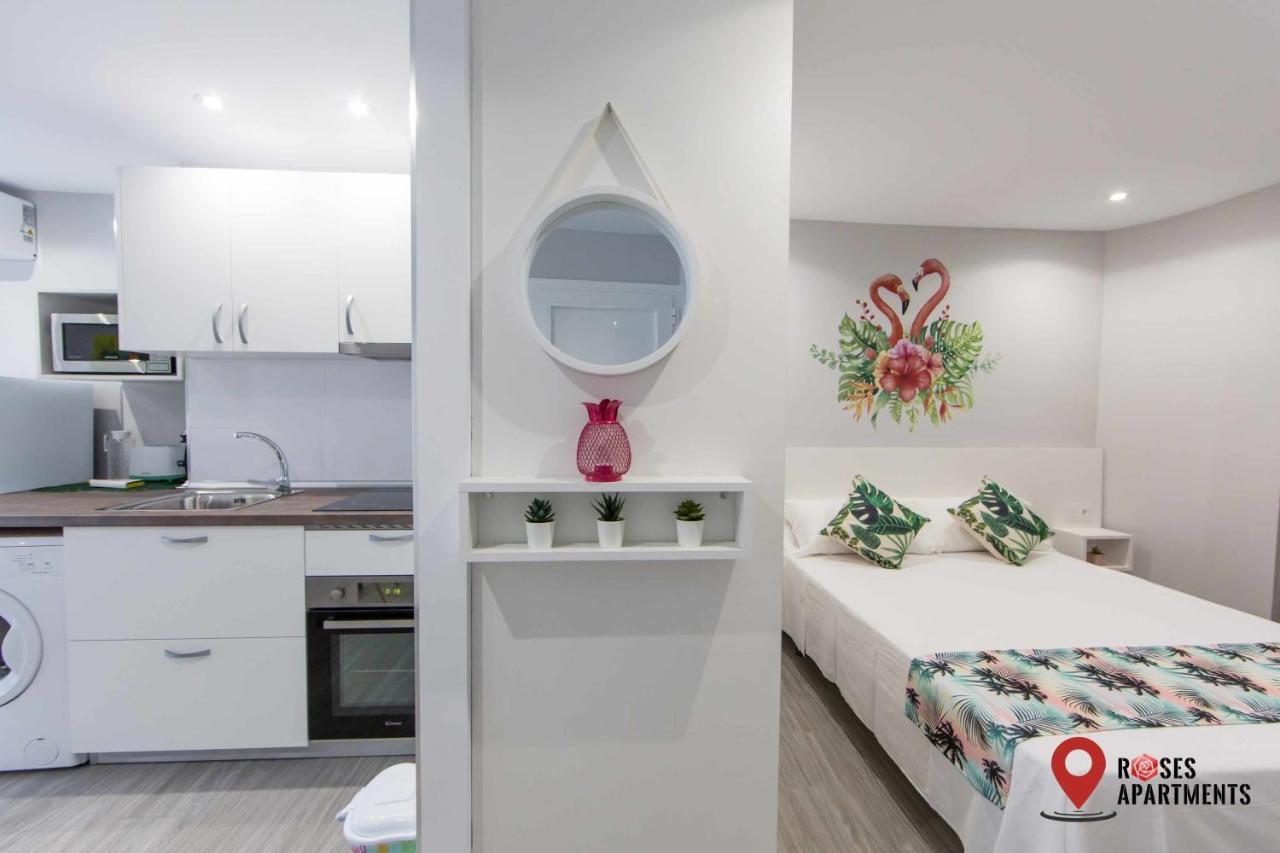 Roses Apartments Tropical Loft Vista Mar Lateral Bagian luar foto