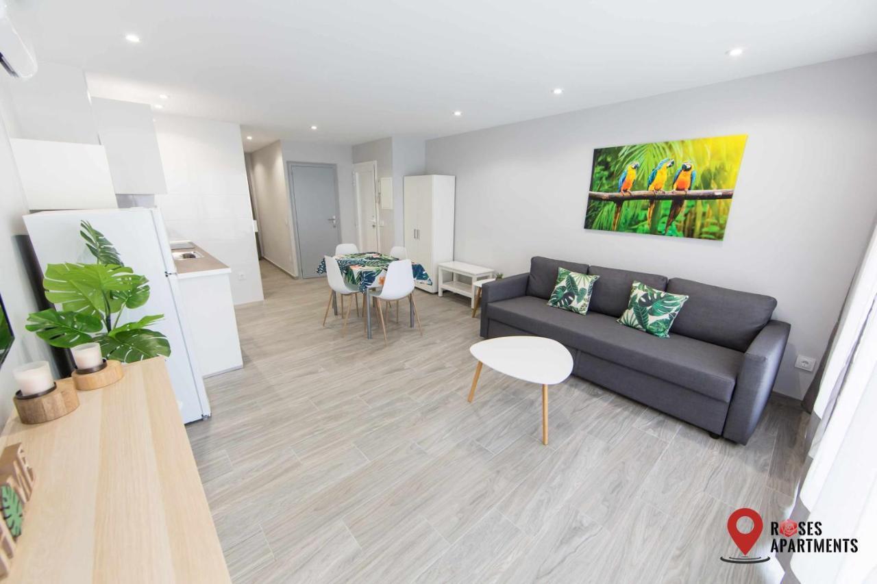Roses Apartments Tropical Loft Vista Mar Lateral Bagian luar foto