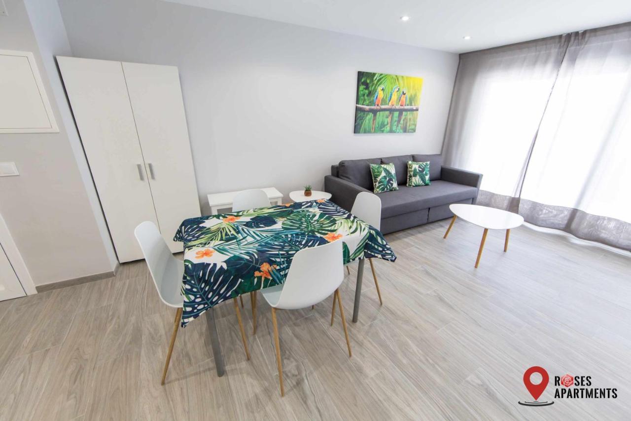 Roses Apartments Tropical Loft Vista Mar Lateral Bagian luar foto